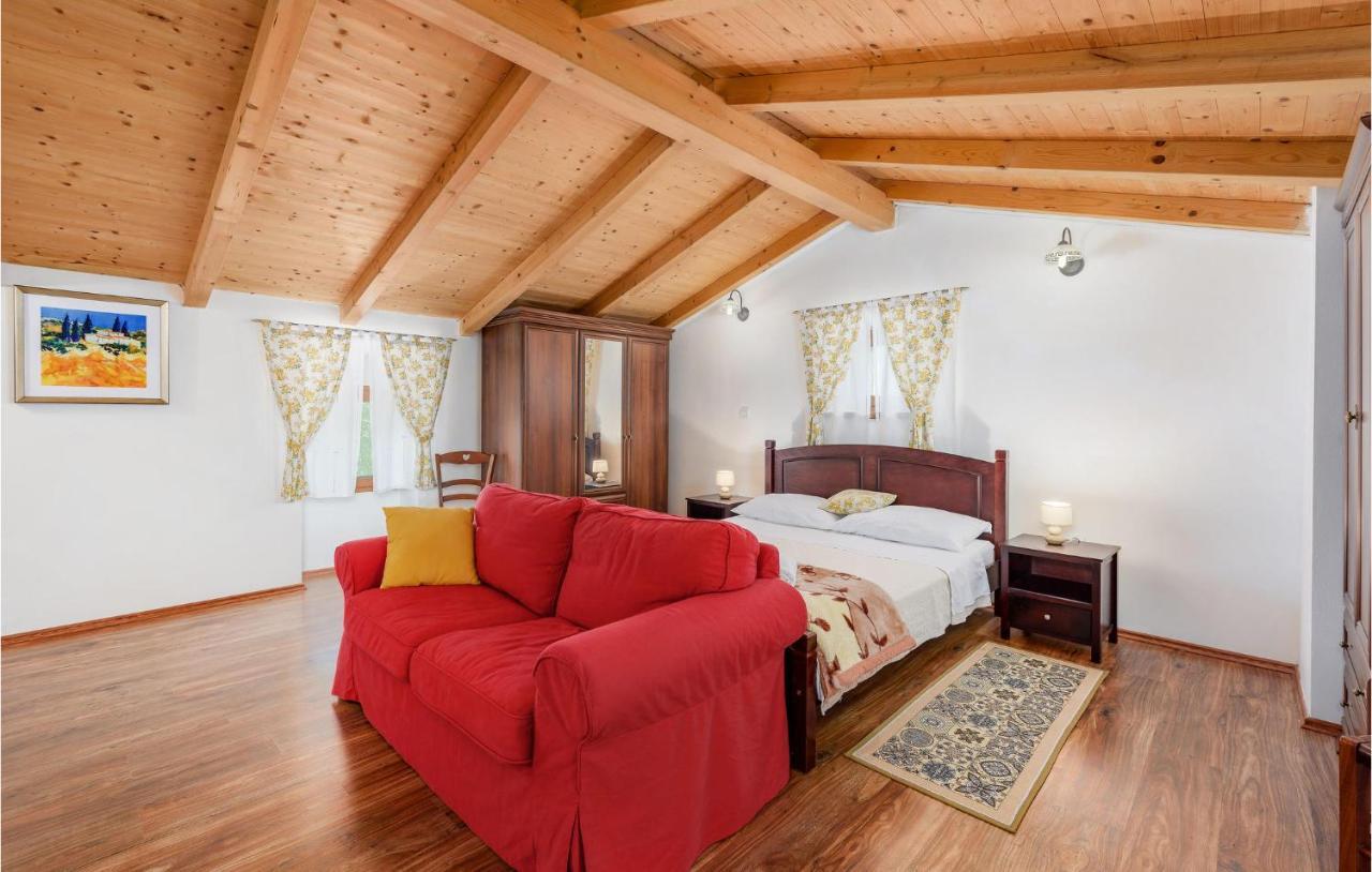 Cozy Home In Pamici With Kitchen 외부 사진