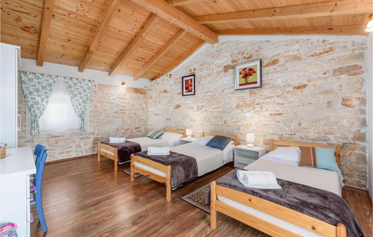 Cozy Home In Pamici With Kitchen 외부 사진