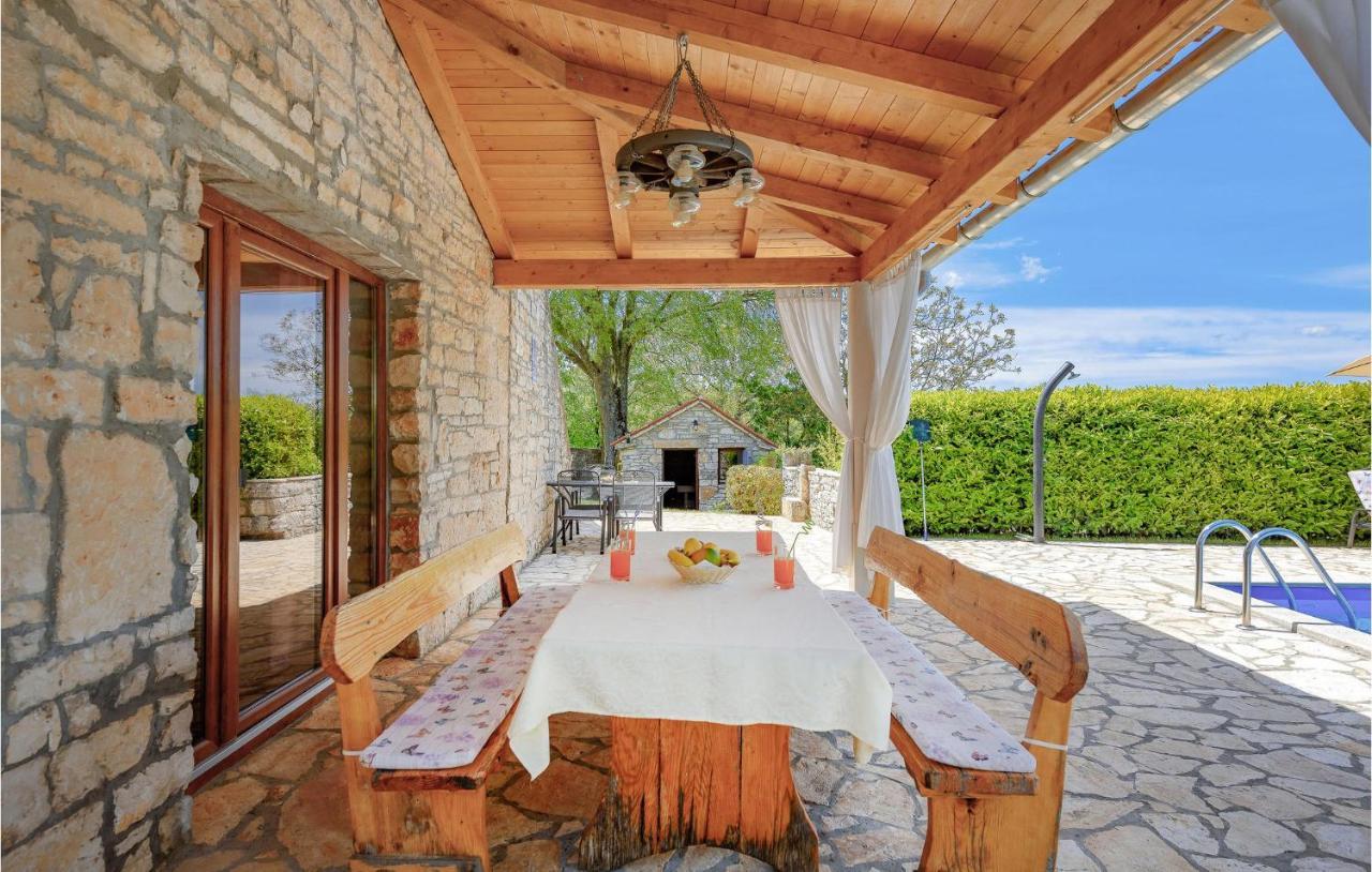 Cozy Home In Pamici With Kitchen 외부 사진