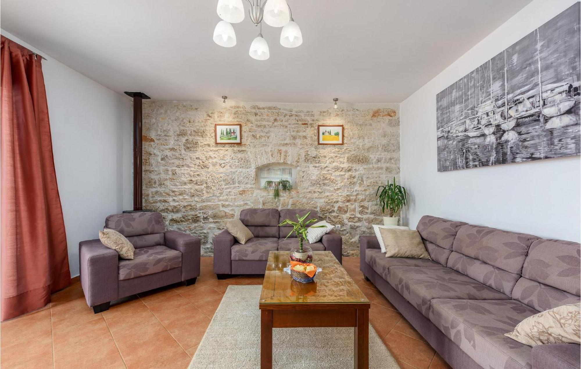 Cozy Home In Pamici With Kitchen 외부 사진
